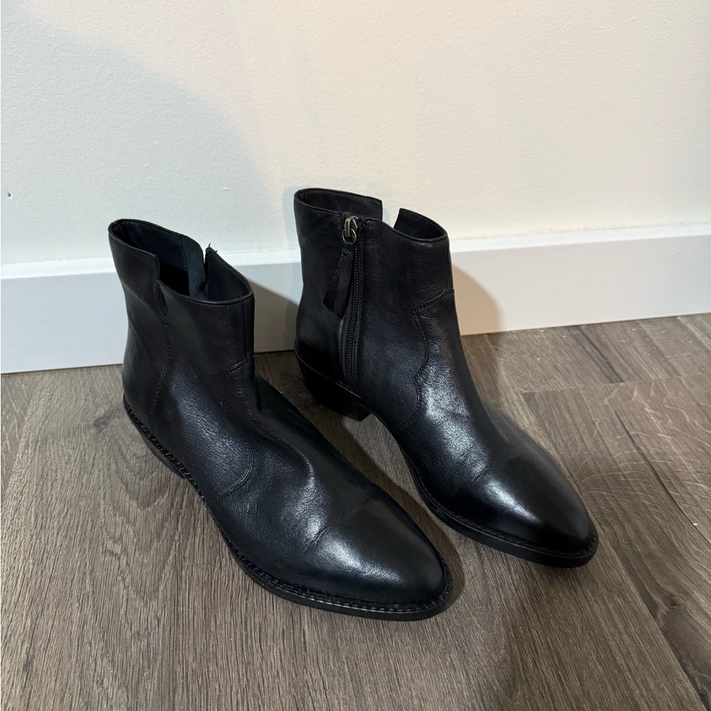 Geox Black Leather Ankle Boots for Women